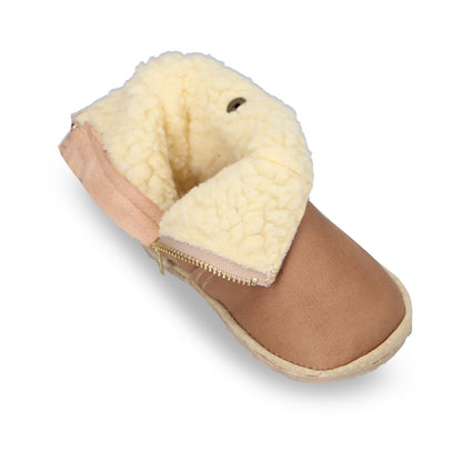 Botita "Perfect" Café Camel con Flor y Chiporro - Infant
