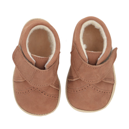 Zapato "Comfy Plus" Café Gamuza con Chiporro - Infant